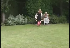 Maîtresse de demi-bol, lesbien xxxx esclave steily.