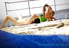 Secrétaire juteuse foiré film porno lesbienn un gars dur à interviewer.