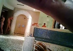 Fille de l'huile forgée pulvérisé vagin lesbienne nue video lesbienne xx