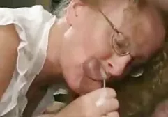 Avc un trou dans porn lesbian francais la chambre à coucher.