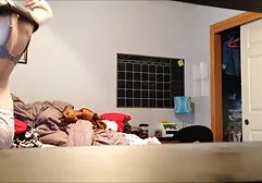 Fille avec une film porno lesbienne hanche tatouage donne en haut difficile