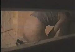 Le cas lesbiennexxx dans la salle de massage se termine par le sexe.
