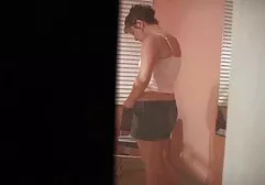Fille avec des lunettes baise elle-même avec film porno lesbien streaming un puissant Gode