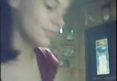 Bébé film porno lesbienne tukif baise avec les roulettes dans l'entrepôt de gros