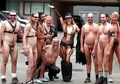 La blonde juteuse de Chaturbate détruit les gros seins et xxx esbienne se masturbe devant la webcam.