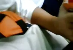 Babe et 18 ans qui a eu un tour passionné à la lesbienne sex hd maison