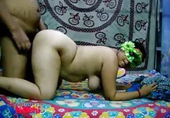 18 film lesbienne xxx ans brunette homme pénis en position de conducteur