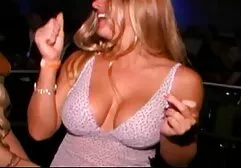 Casting Woodman porn lesbienne gratuit de la Russie avec Darling Lena
