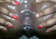 L'enseignant faisait lesbienne film porno frire un élève dans des chaussettes noires en résille.