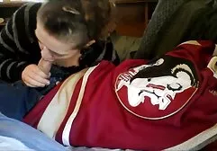 Gris beau-père a une bite dans lesbienne hot xxx beau-fils.